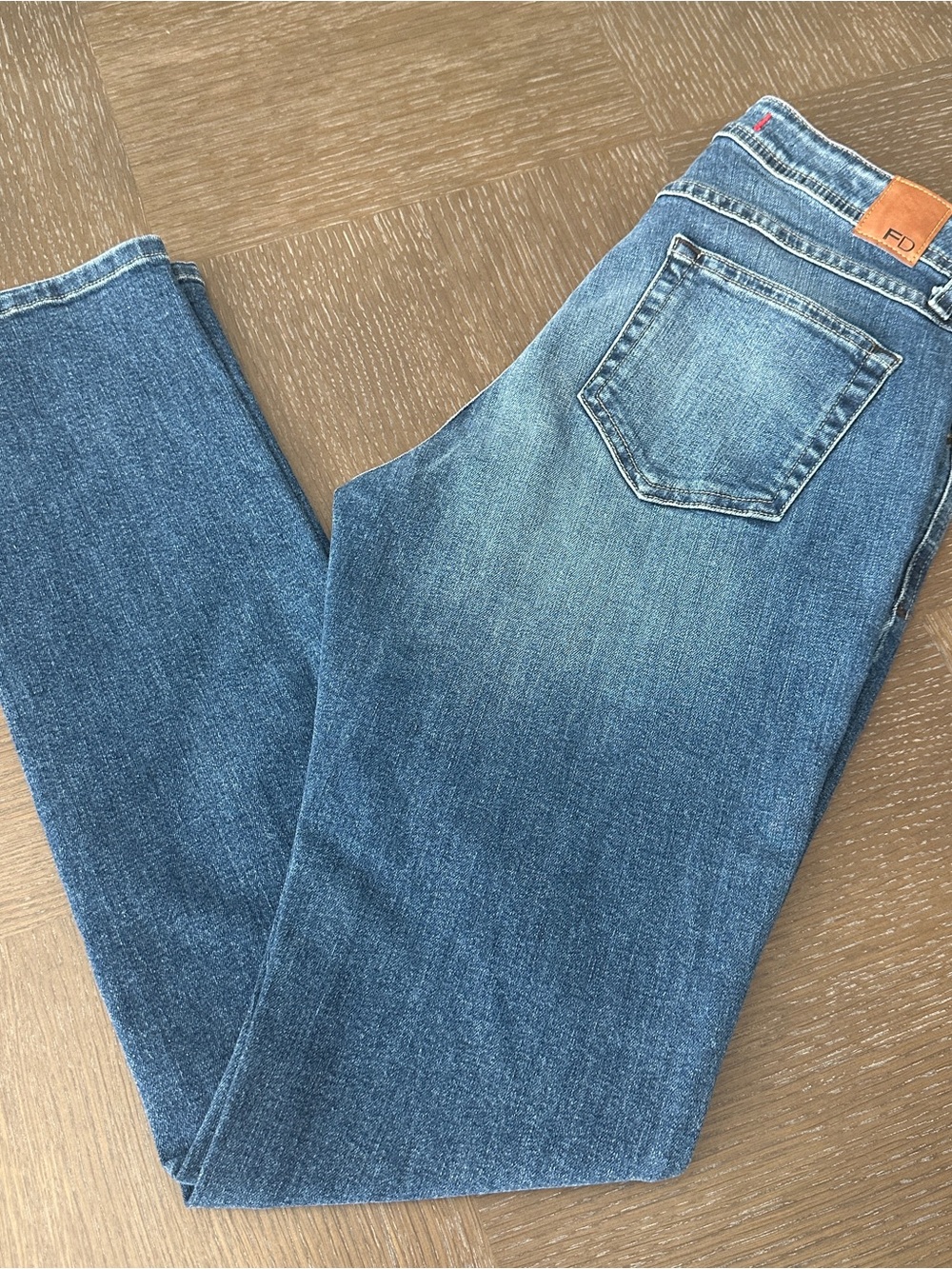 Women's Straight Leg Jeans - Blue